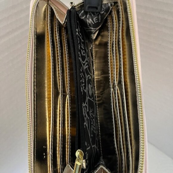 Betsey Johnson fashion wallet. - Picture 3 of 6